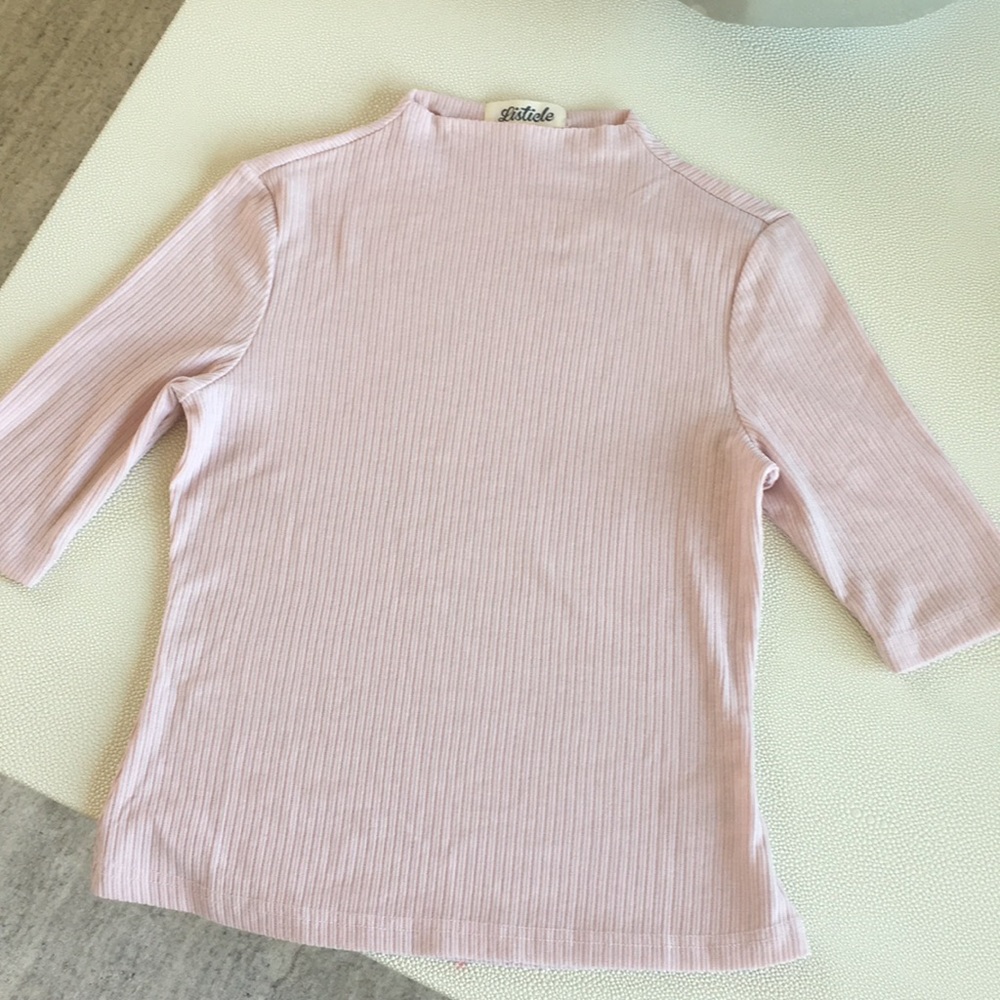 Listicle Small Blush Top